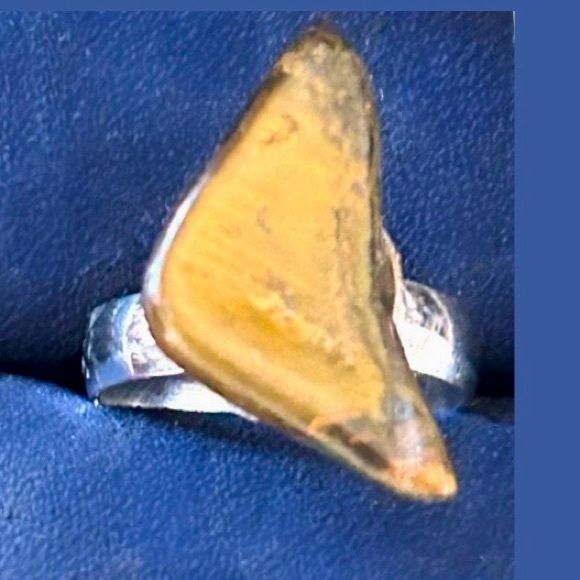 Gorgeous Natural Tumbled Amber Stone Ring Adjustable Band - Picture 15 of 16